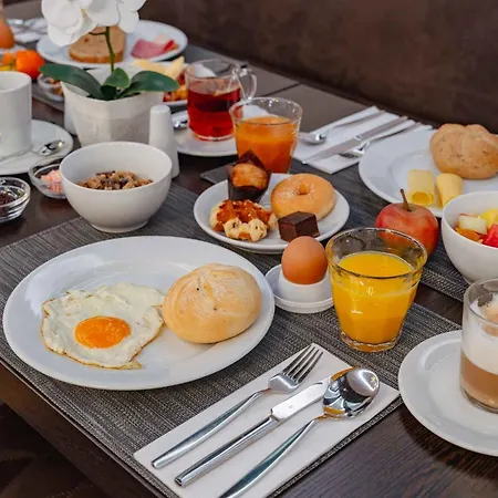 Otel Plaza Premium Center 4*