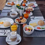 Plaza Premium Center Hotel Haga