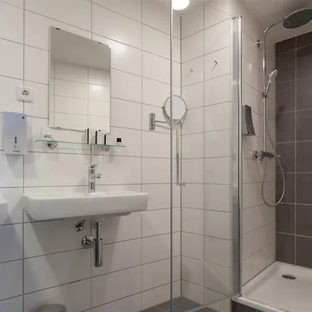 Plaza Premium Center