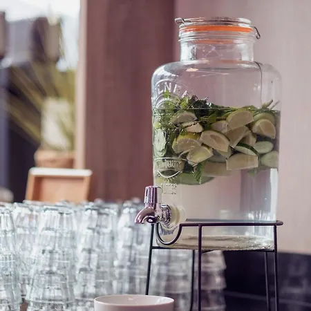 Plaza Premium Center