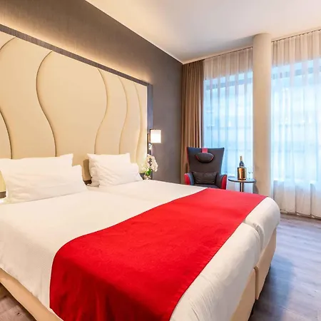 Hotel Western Plaza Center 4*