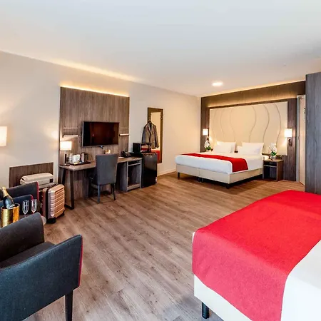 Western Plaza Center Hotel 4*