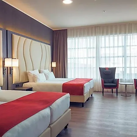 Plaza Premium Center 4* 海牙