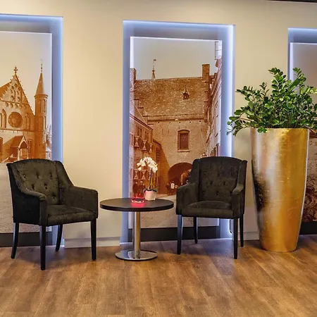 Hotel Plaza Premium Center 4*