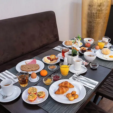 Plaza Premium Center Hotel La Haye