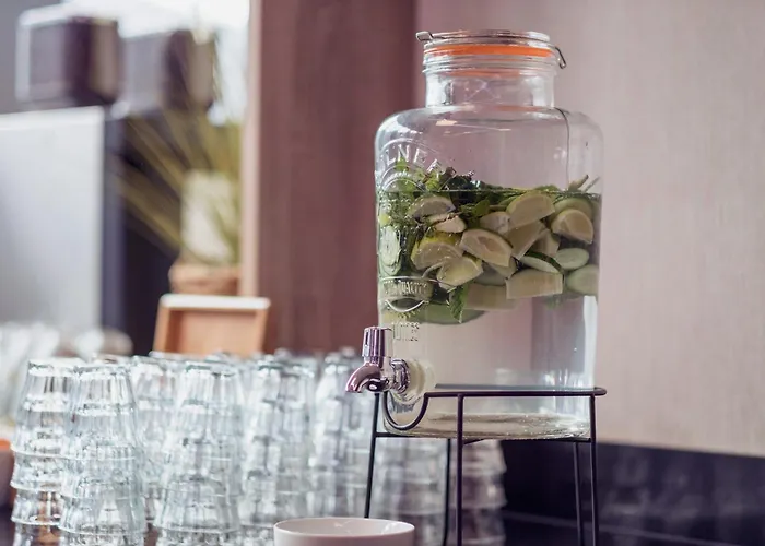 Plaza Premium Center