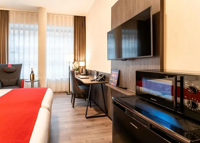 Plaza Premium Center Hotel Haga