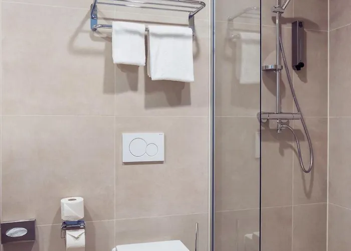 Plaza Premium Center