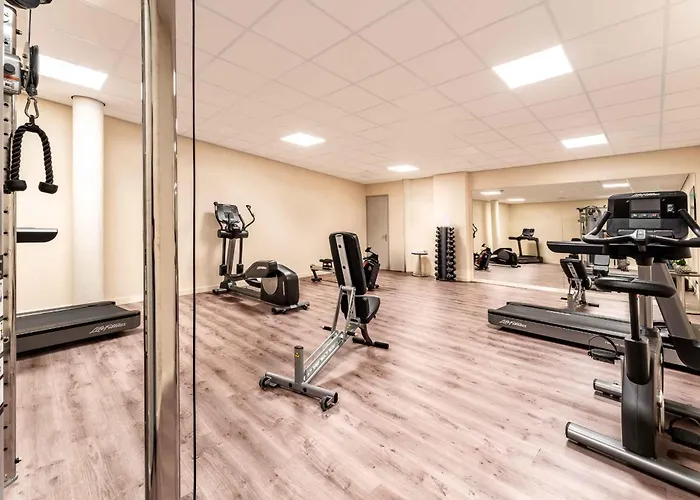 Hotel Plaza Premium Center